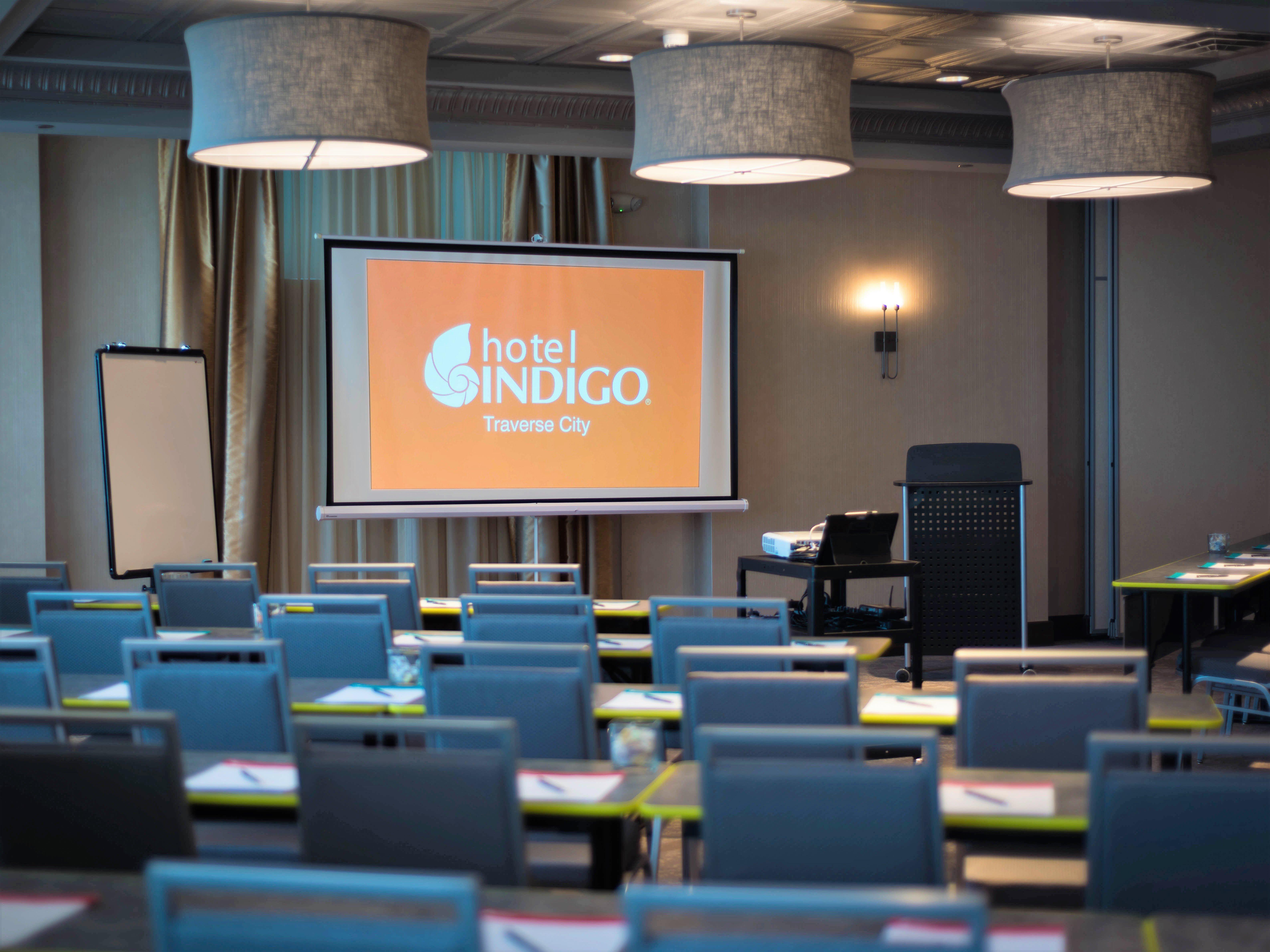 Hotel Indigo Traverse City By Ihg Extérieur photo