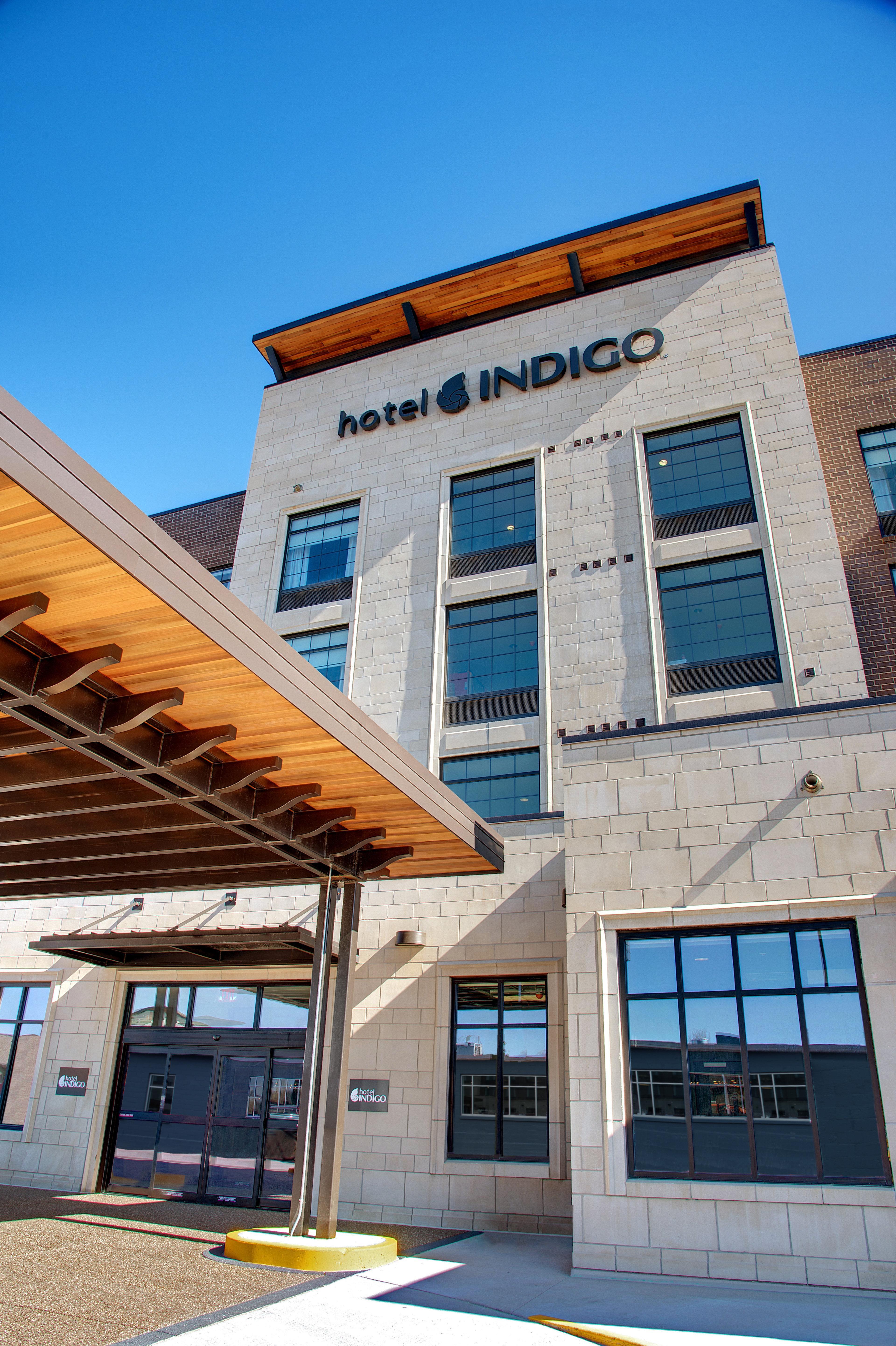 Hotel Indigo Traverse City By Ihg Extérieur photo