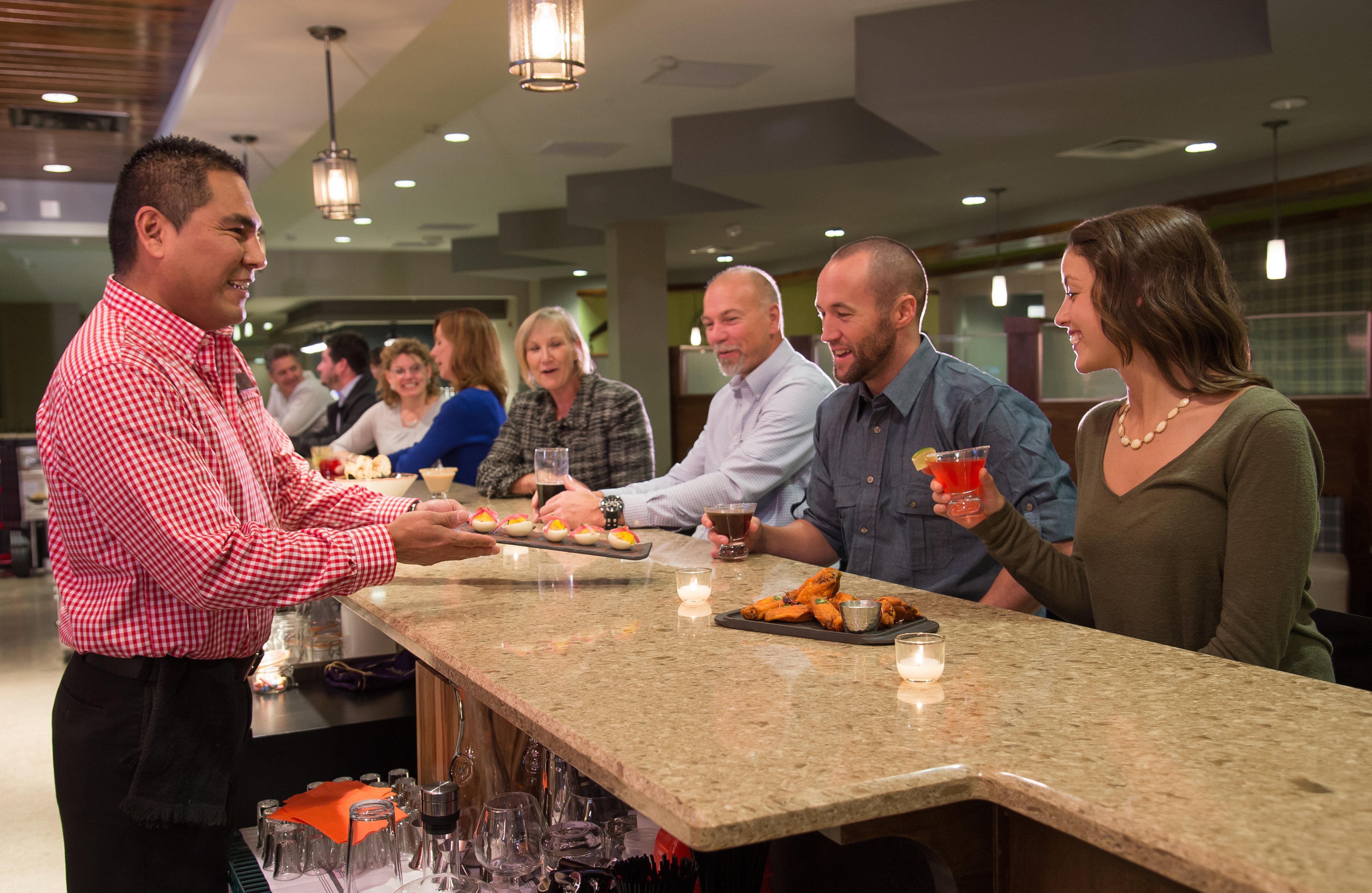 Hotel Indigo Traverse City By Ihg Extérieur photo