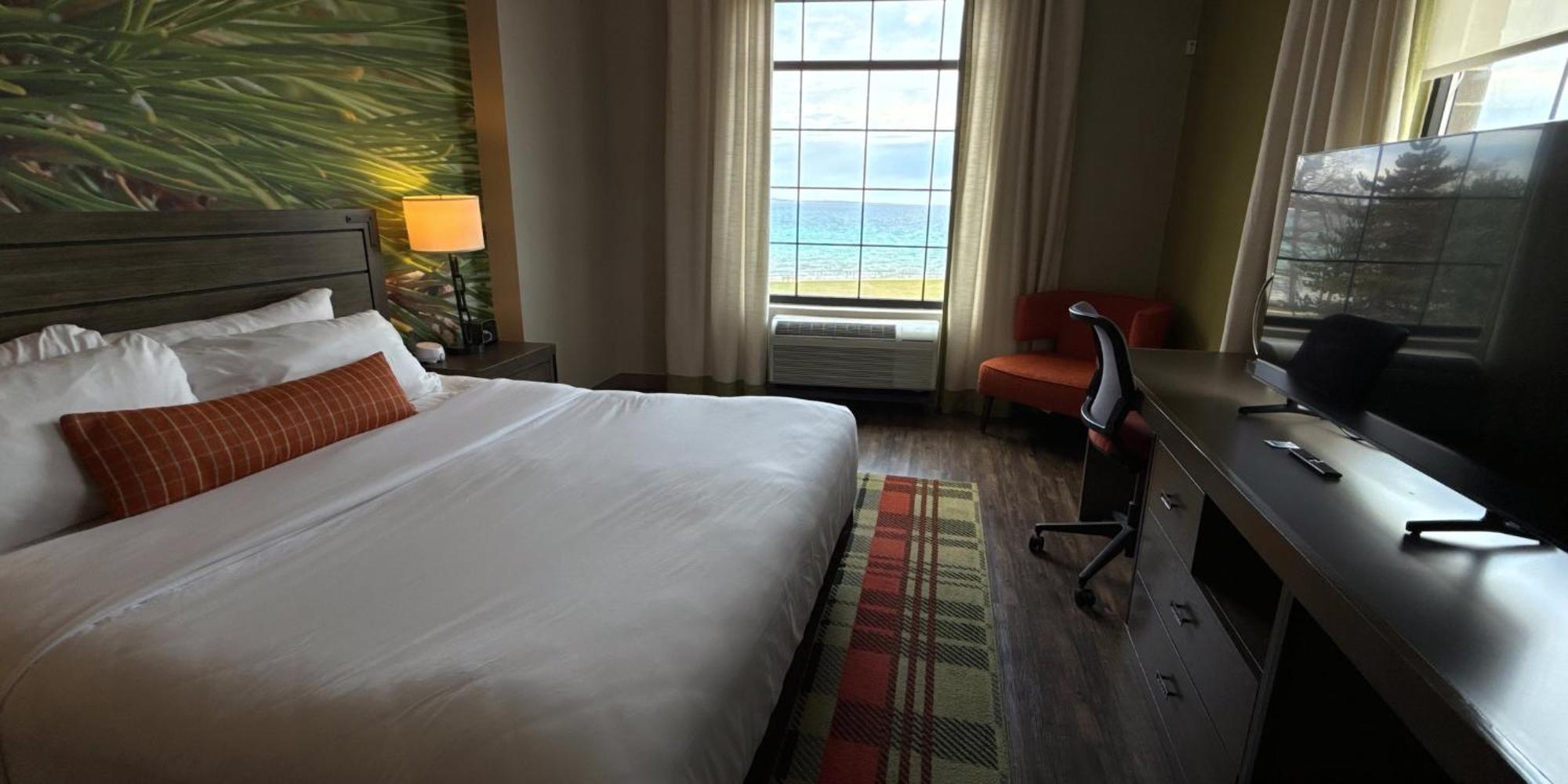 Hotel Indigo Traverse City By Ihg Extérieur photo