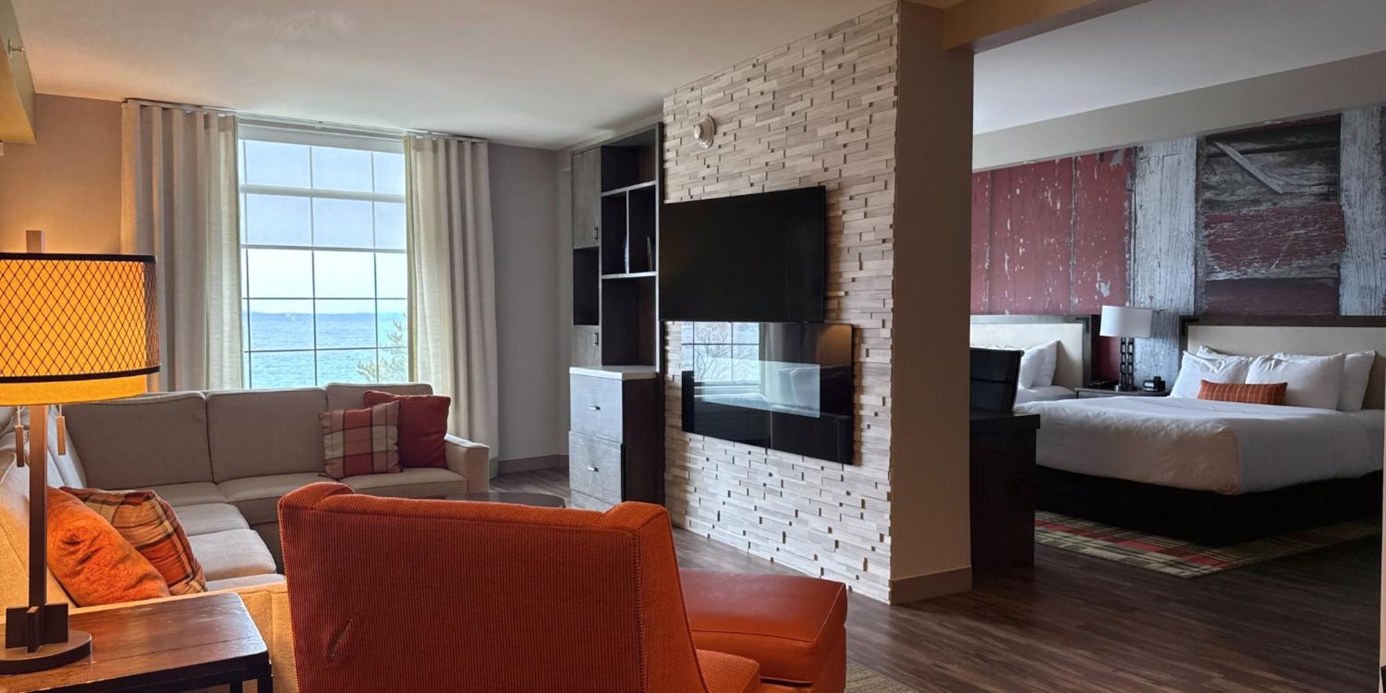 Hotel Indigo Traverse City By Ihg Extérieur photo